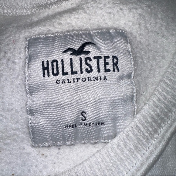 Hollister With Roses On Sleeves White Cropped Crewneck Sweater Size: Small - Picture 3 of 4